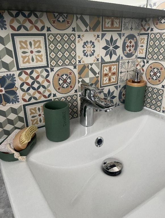 Adorable F1, Au Bord Du D'elancourt Village Apartment *